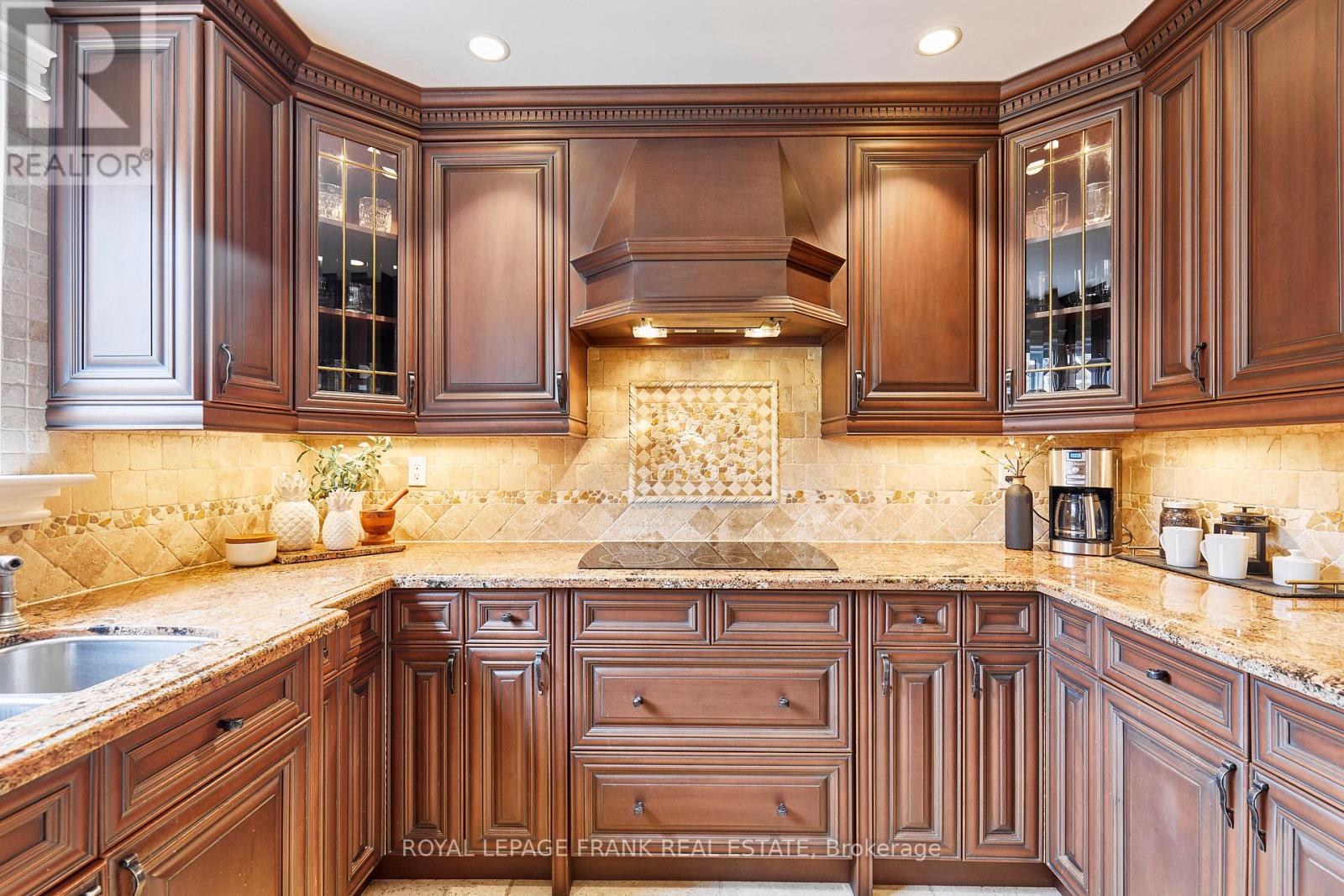 10 DORMAN DRIVE - 22