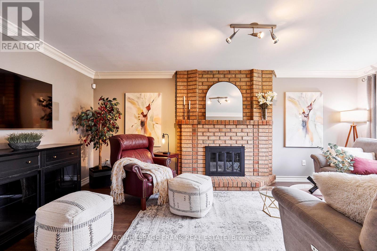10 DORMAN DRIVE - 24