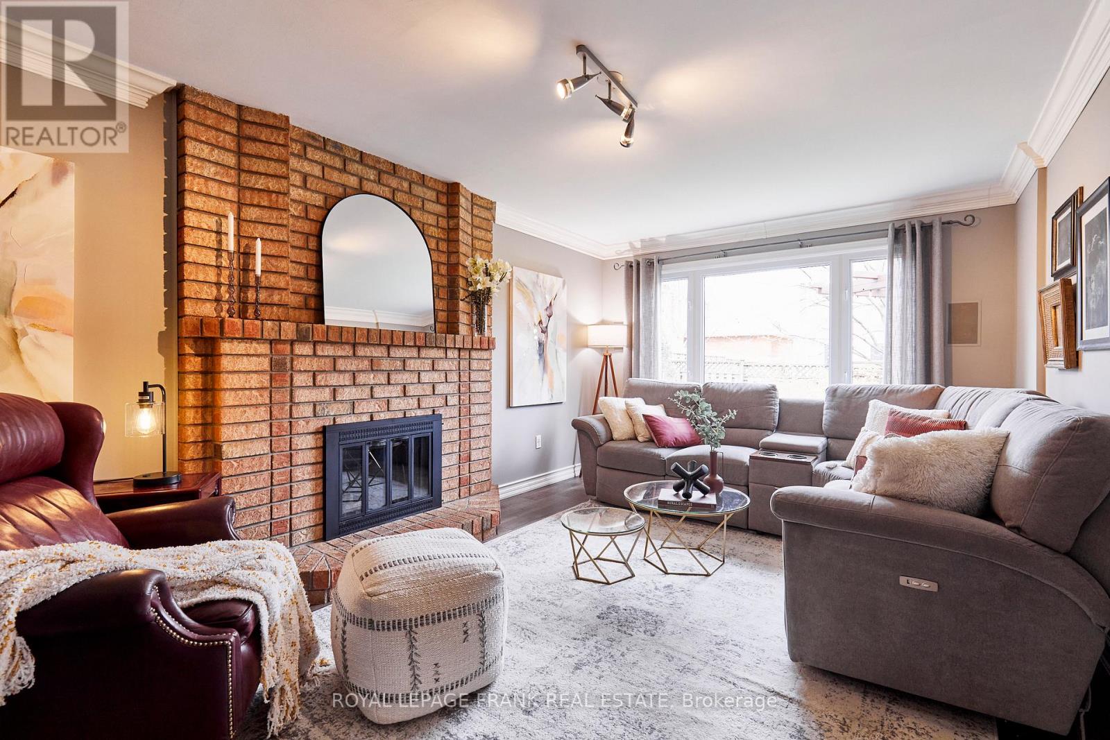 10 DORMAN DRIVE - 25