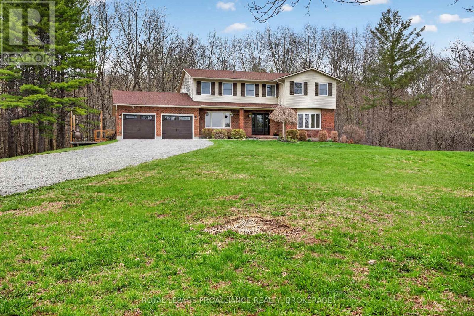 1081 KNIGHT'S LANE - 33