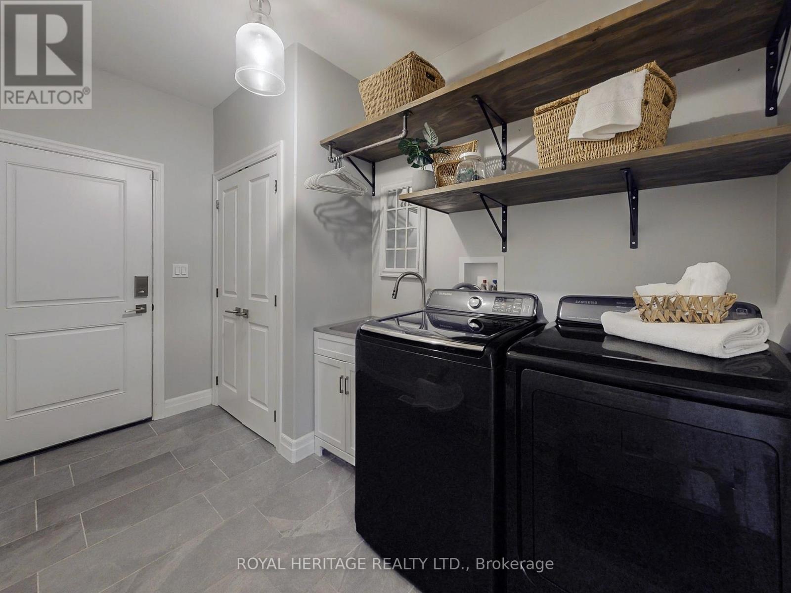 22 BEL AIR CRESCENT - 28