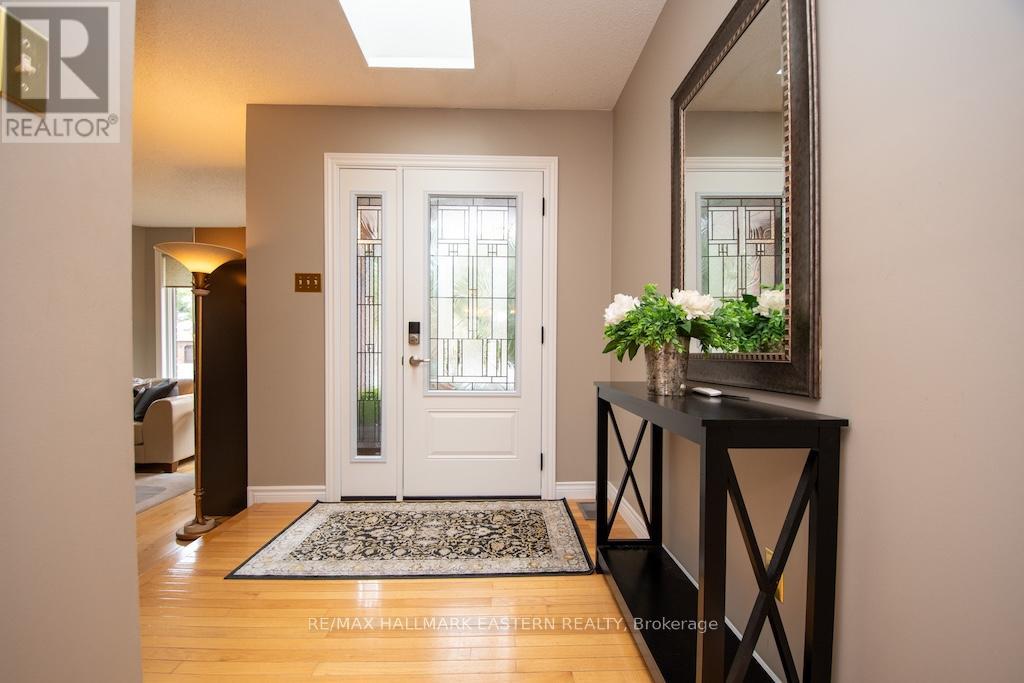 38 PATRICIA PLACE - 6