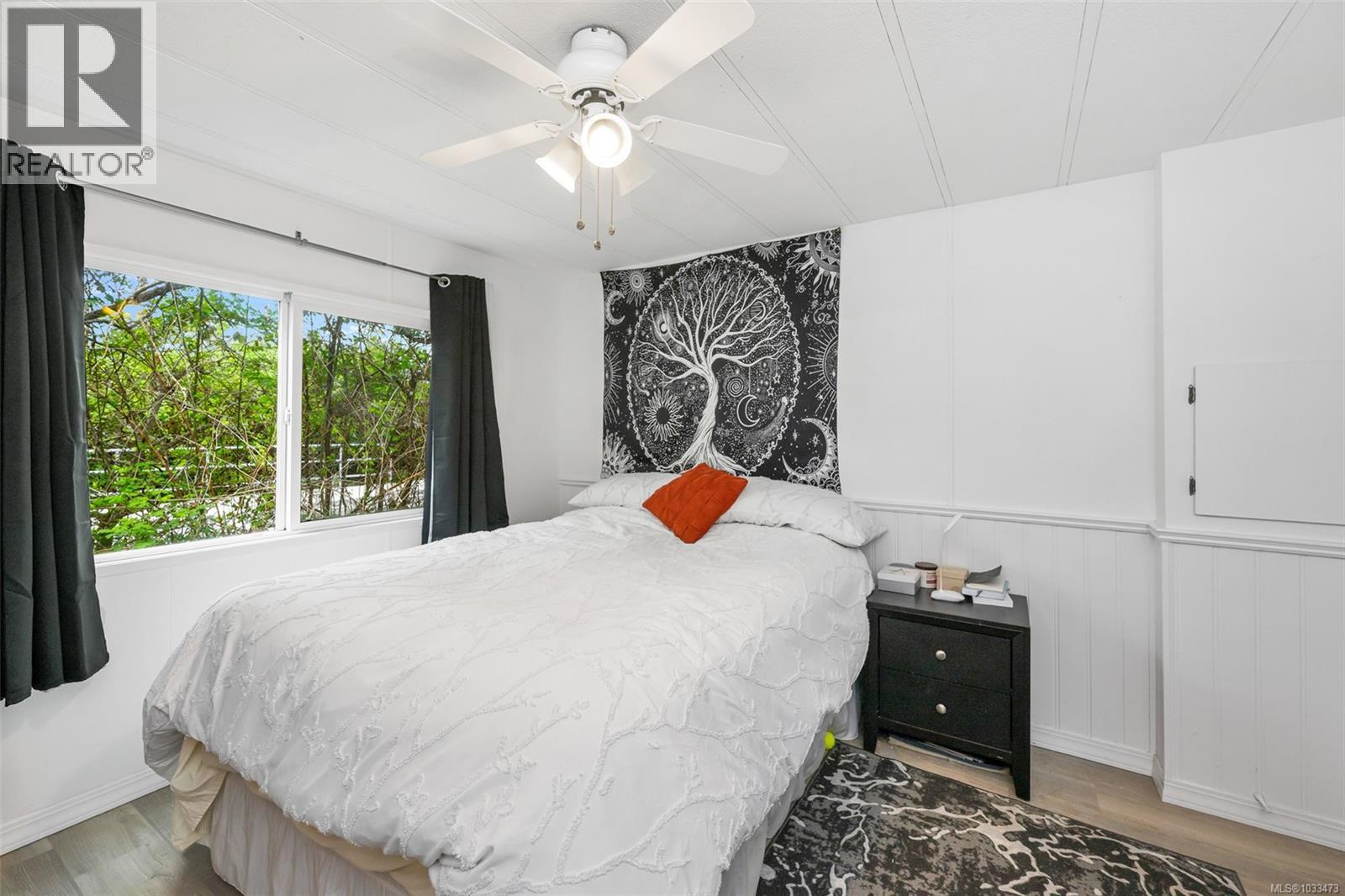 #4 1498 Admirals Rd - 9