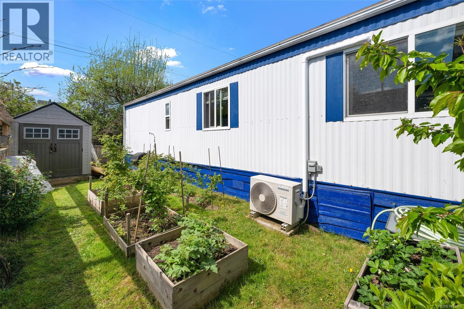 #4 1498 Admirals Rd - 16