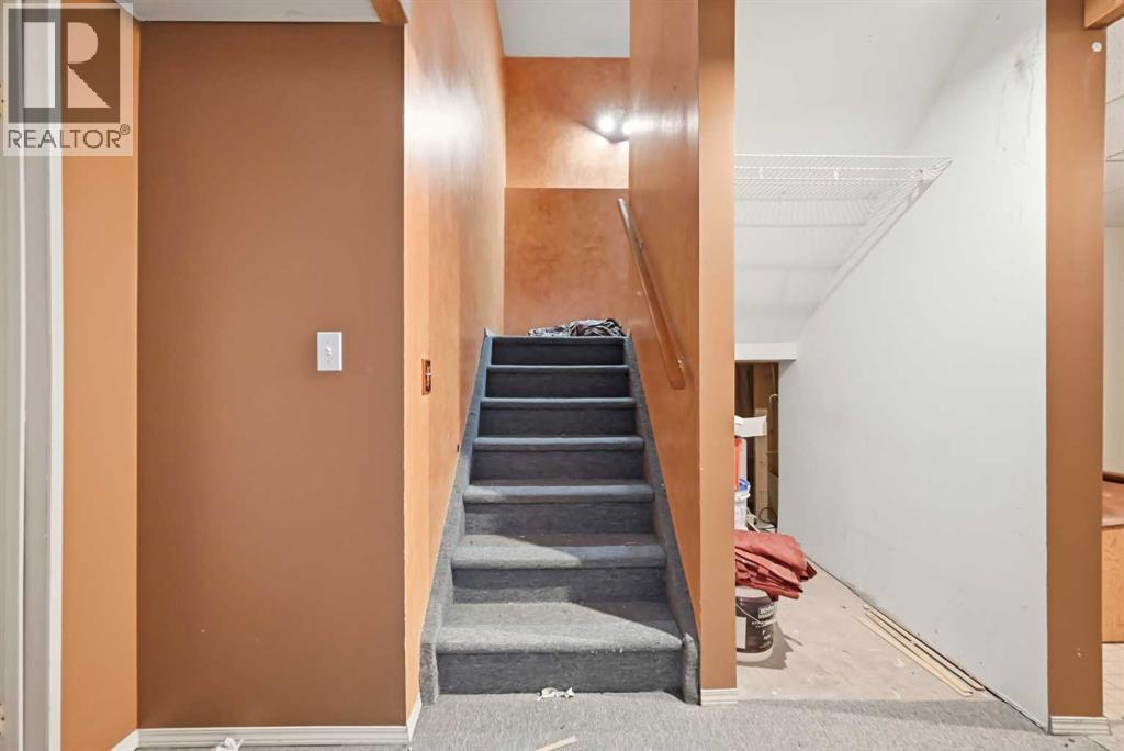 924 19 Avenue NW — photo 35
