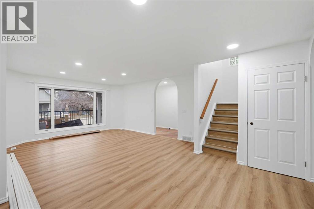 924 19 Avenue NW — photo 10