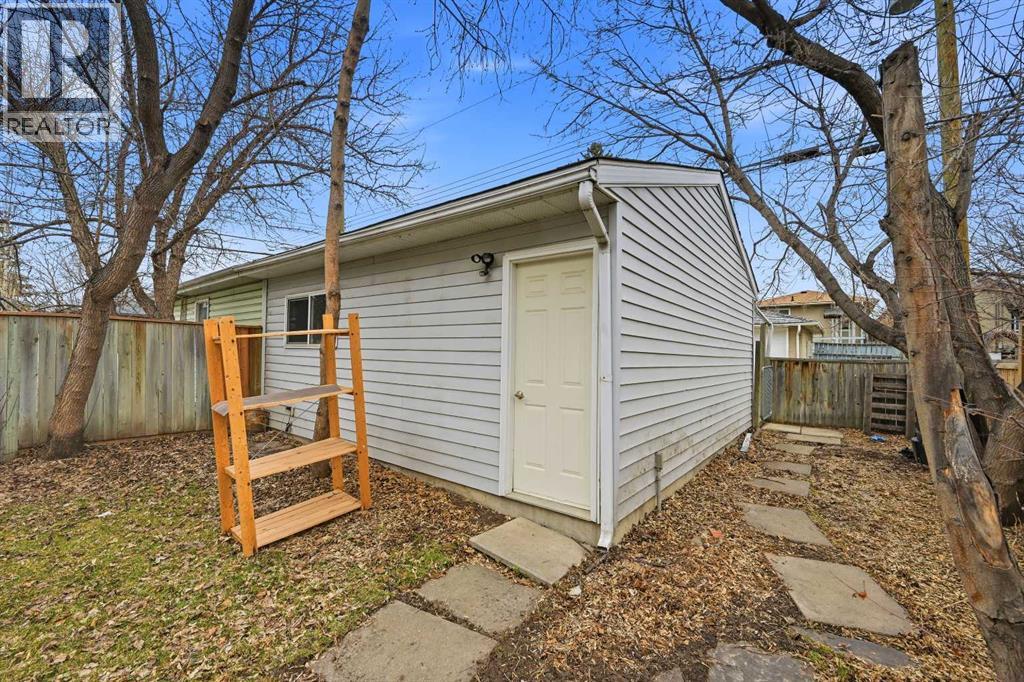 924 19 Avenue NW — photo 45