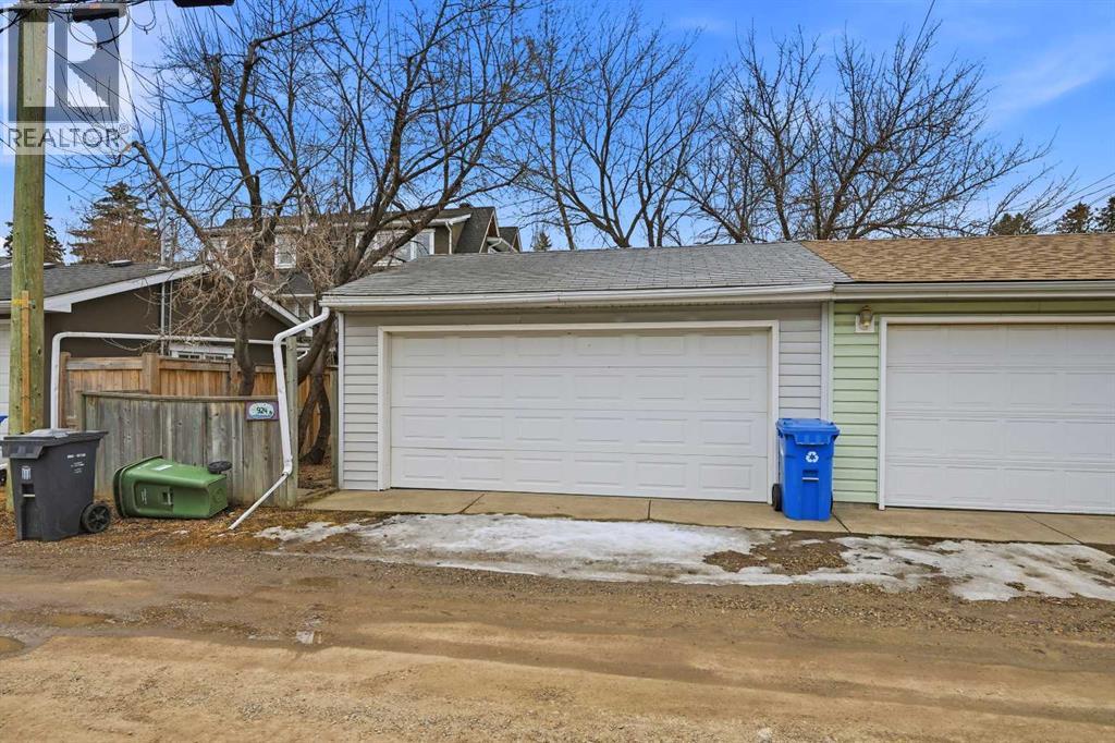 924 19 Avenue NW — photo 46