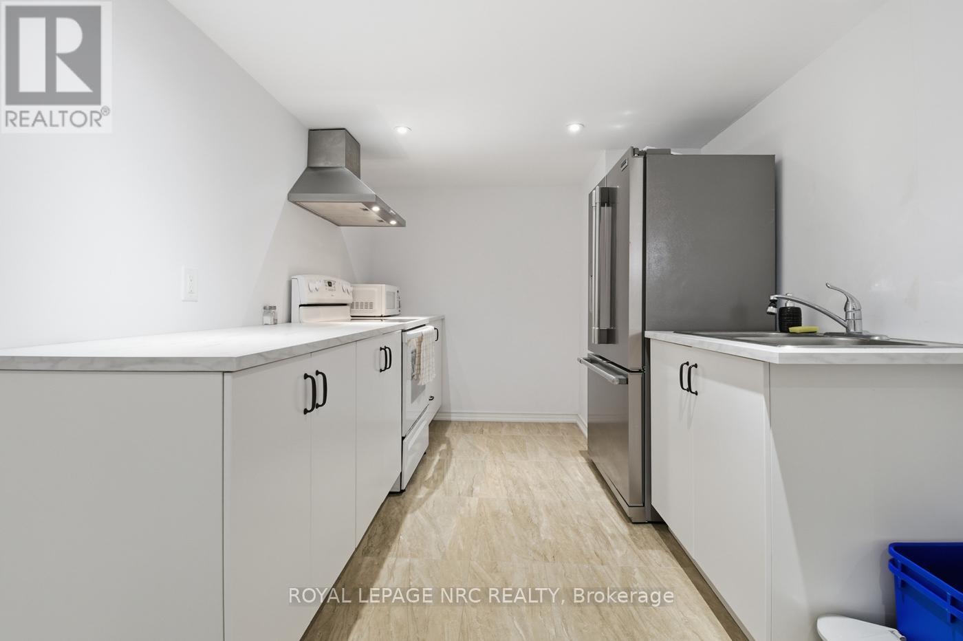 6384 MONTROSE ROAD - 40