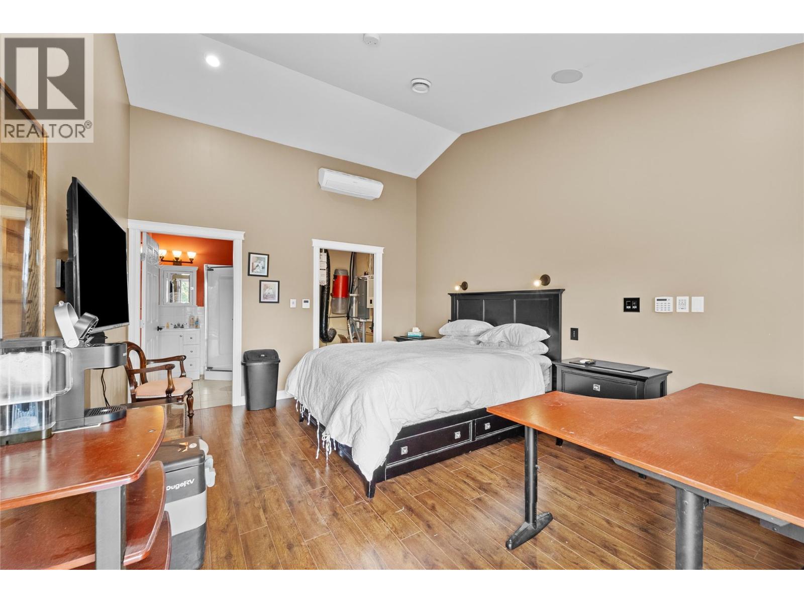 2414 Spring Bank Avenue - 24