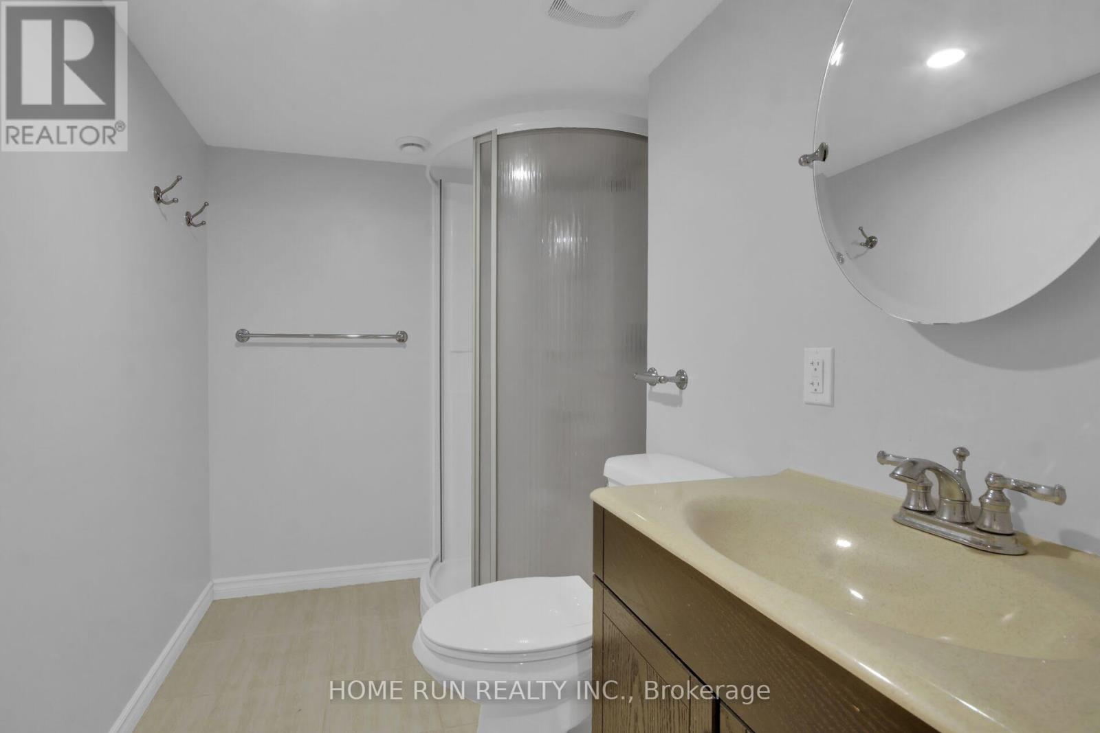 350 HAILEYBURY STREET - 26