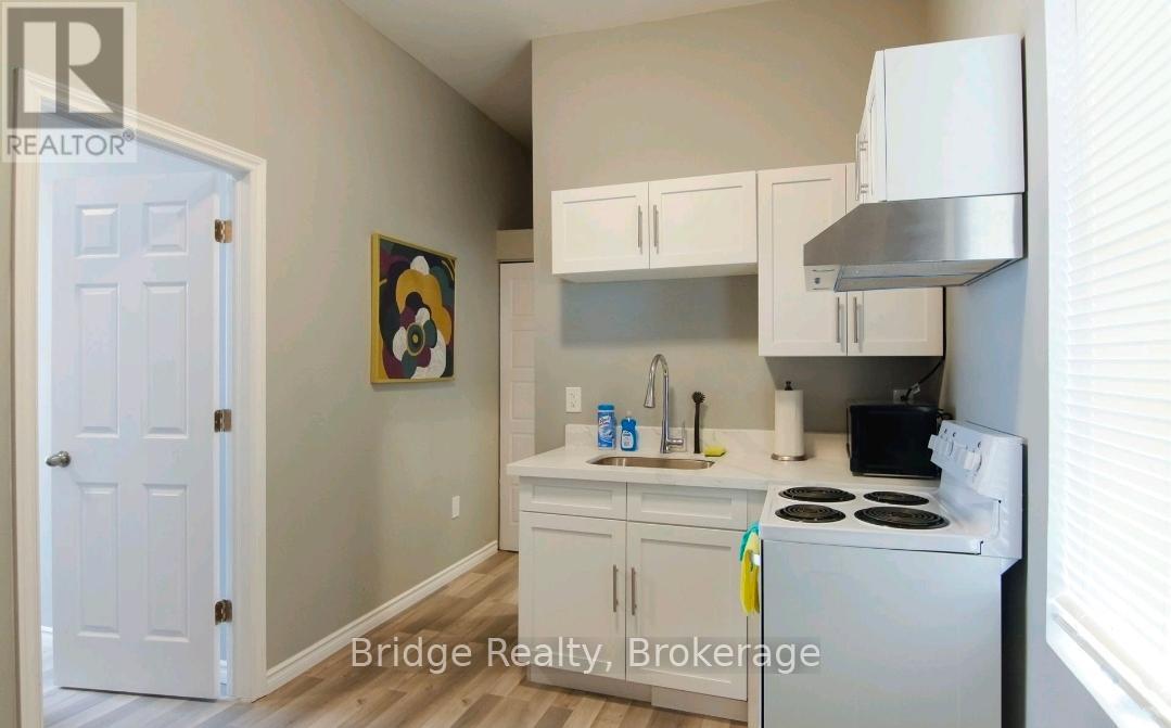 144 ADELAIDE STREET N - 11