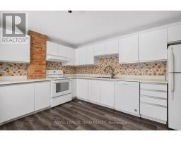 8 Lewis Street, Ottawa, ON K2P0S3 Photo 7