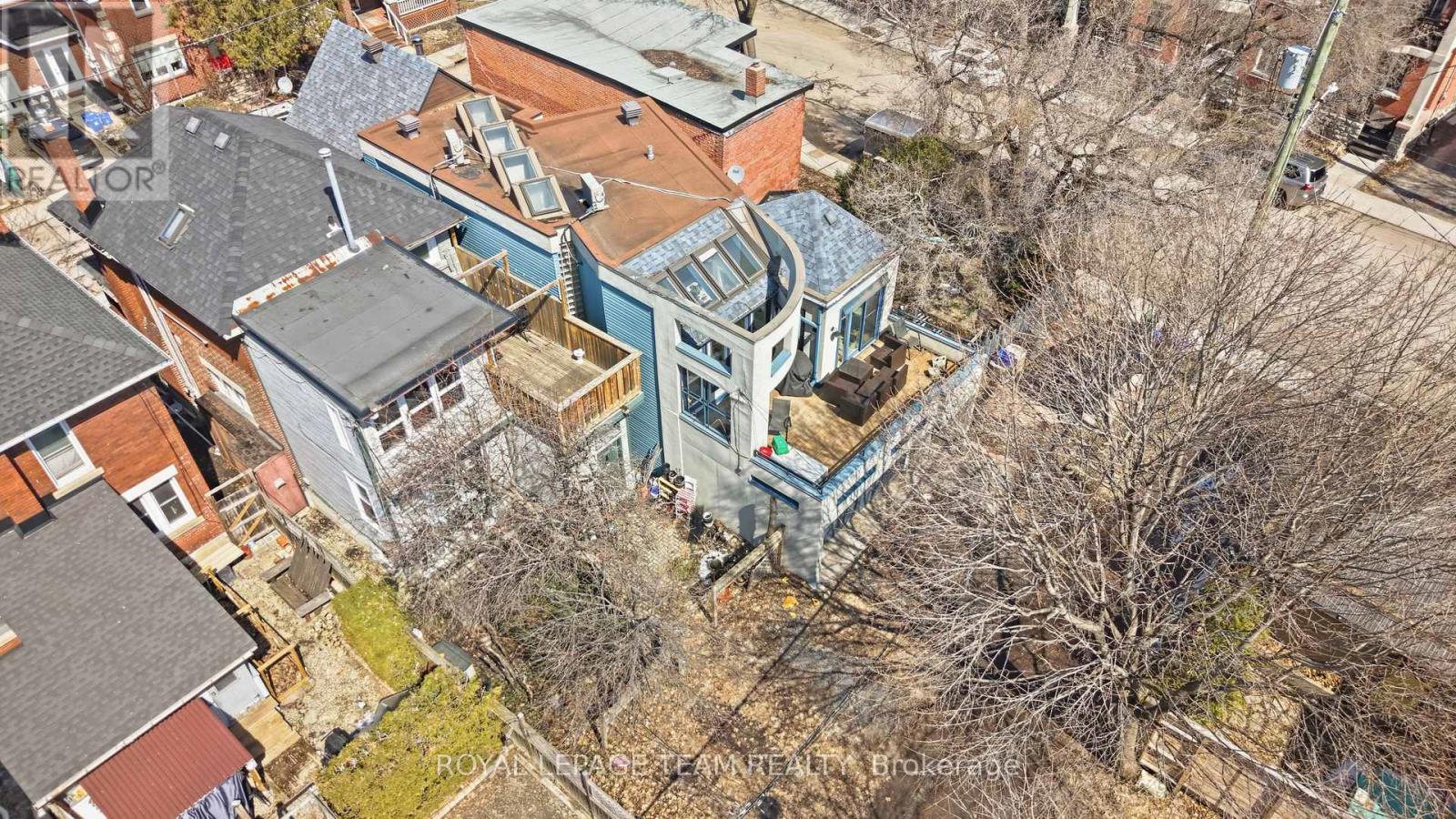10 LEWIS STREET - 44