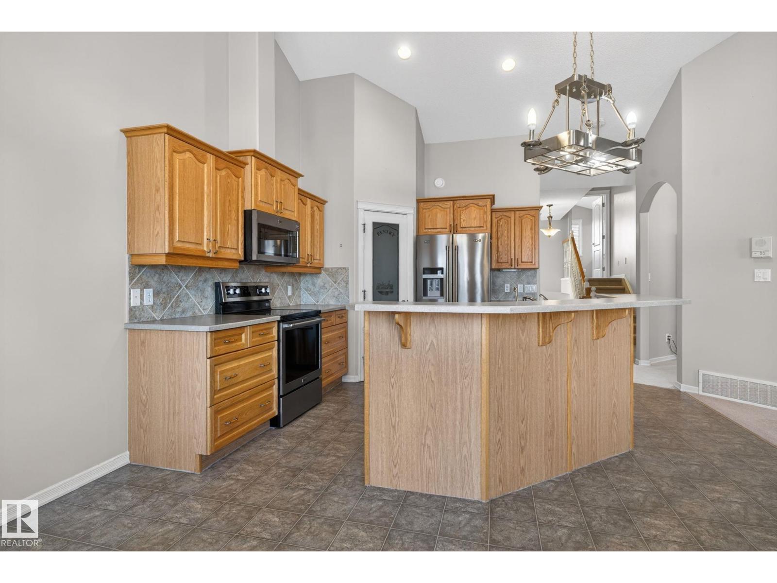#34 3003 34 AV NW, Edmonton