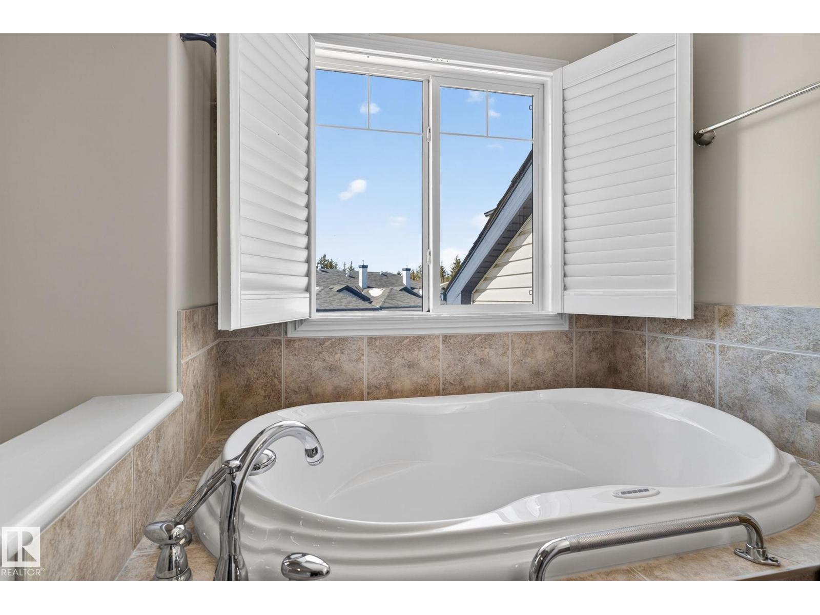 #34 3003 34 AV NW, Edmonton