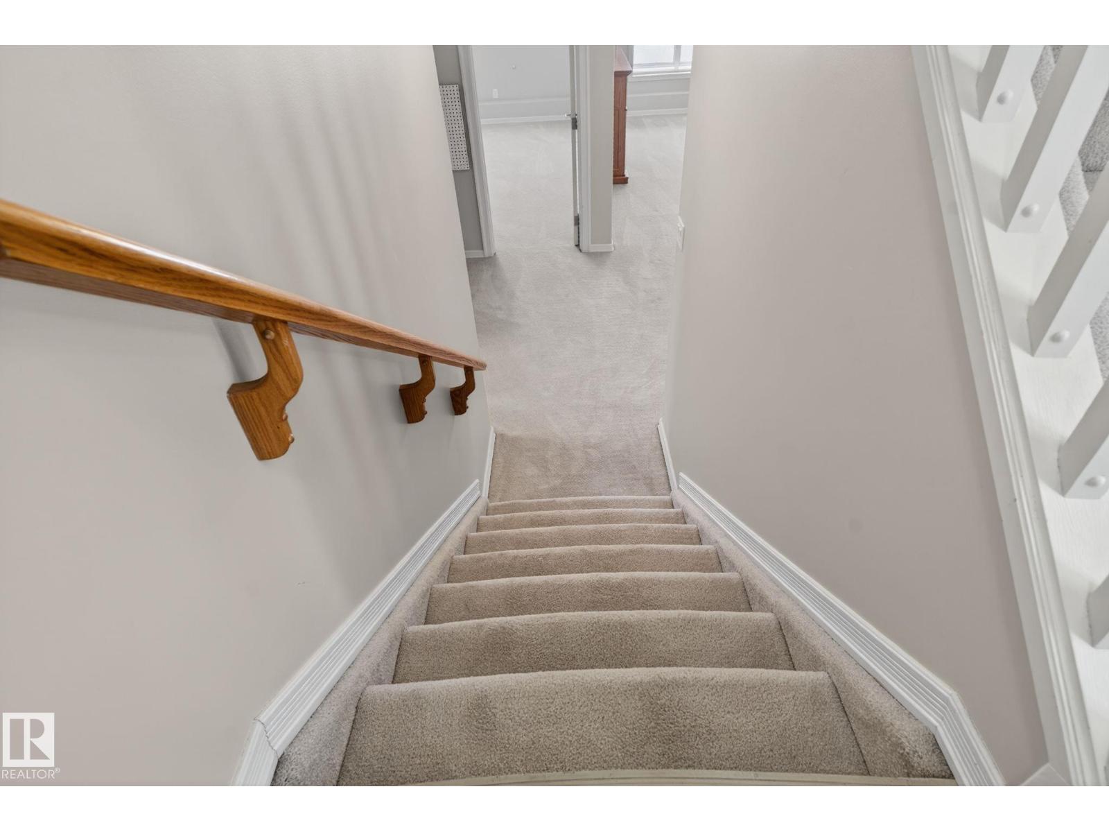 #34 3003 34 AV NW, Edmonton