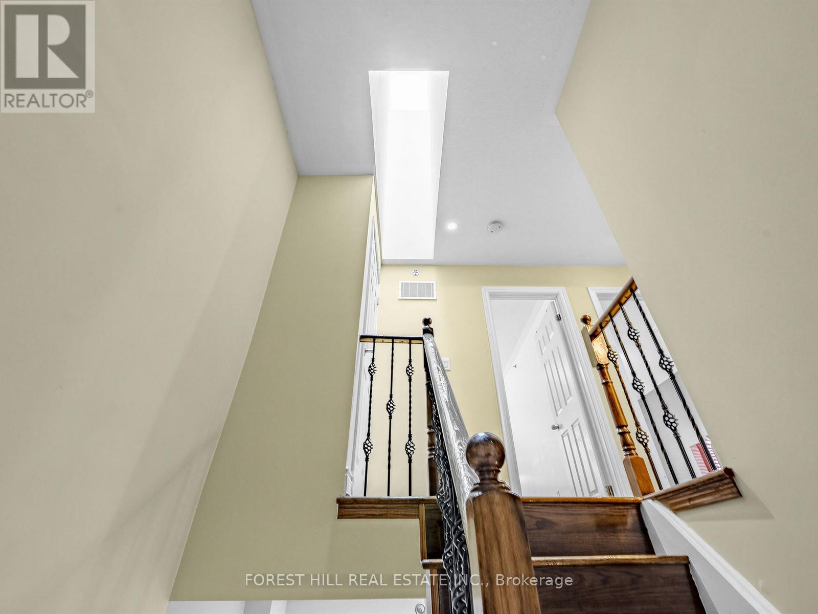 #51 8 BRIGHTON PLACE - 15