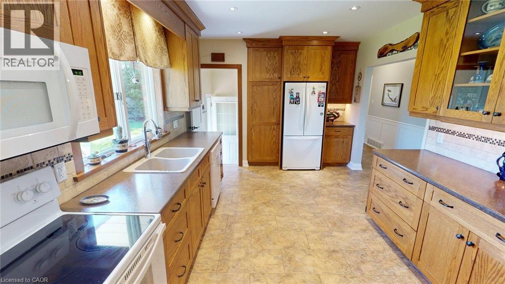 16 DALEVIEW Crescent - 8
