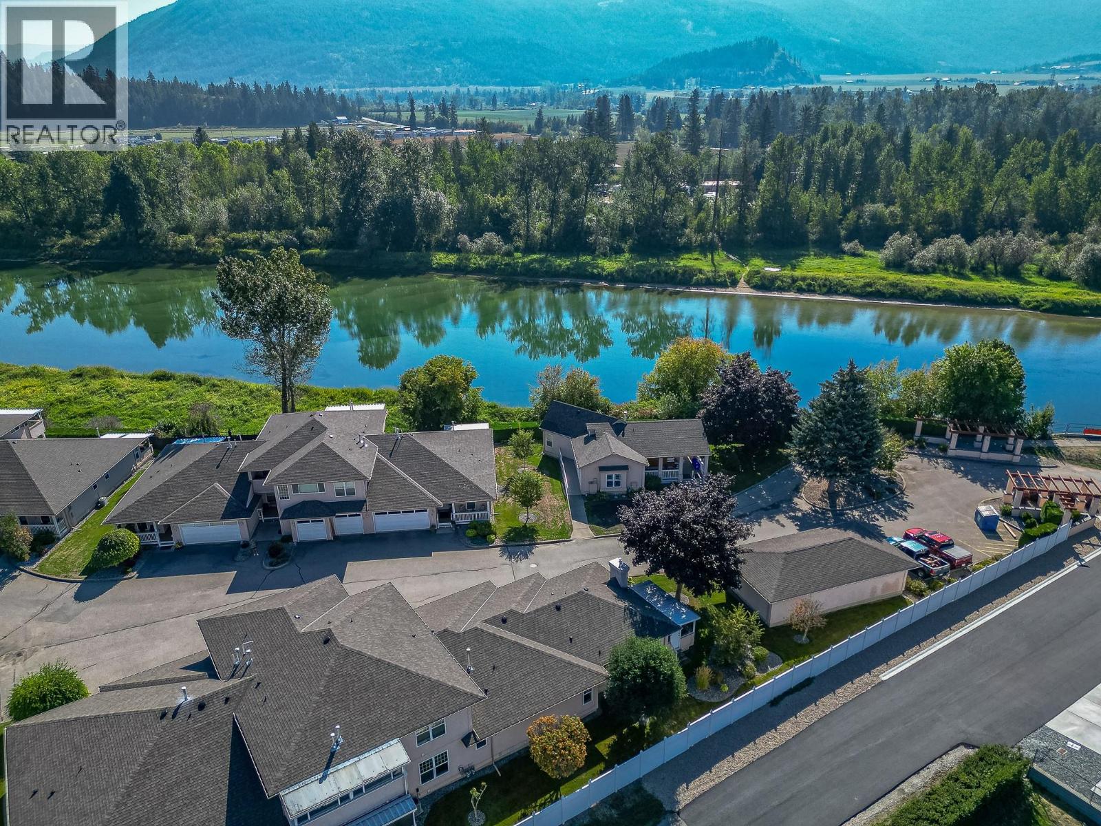 #17 303 Regent Avenue - 47