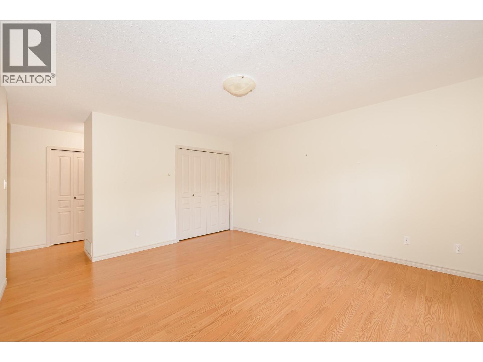 #17 303 Regent Avenue - 21