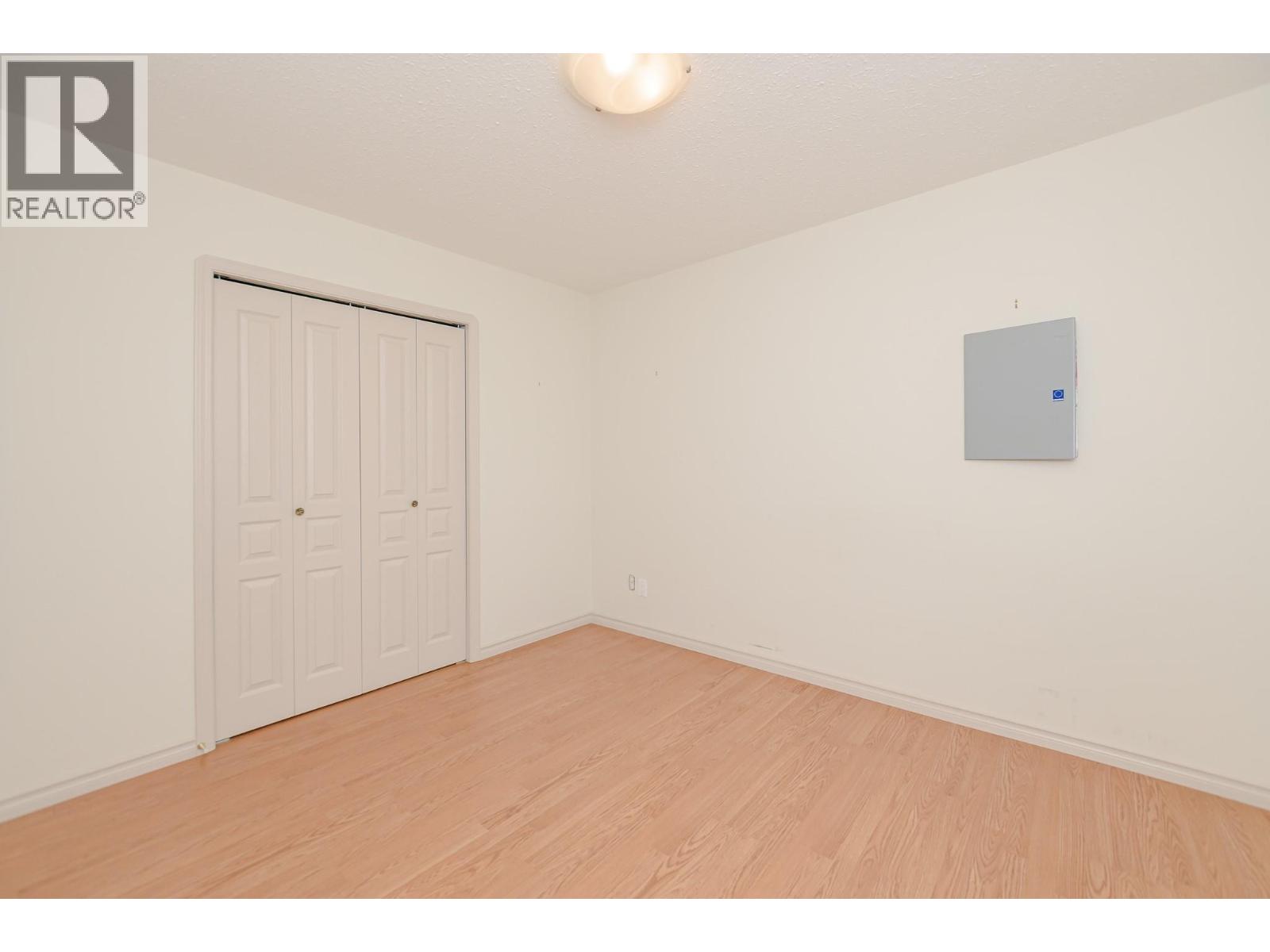 #17 303 Regent Avenue - 25