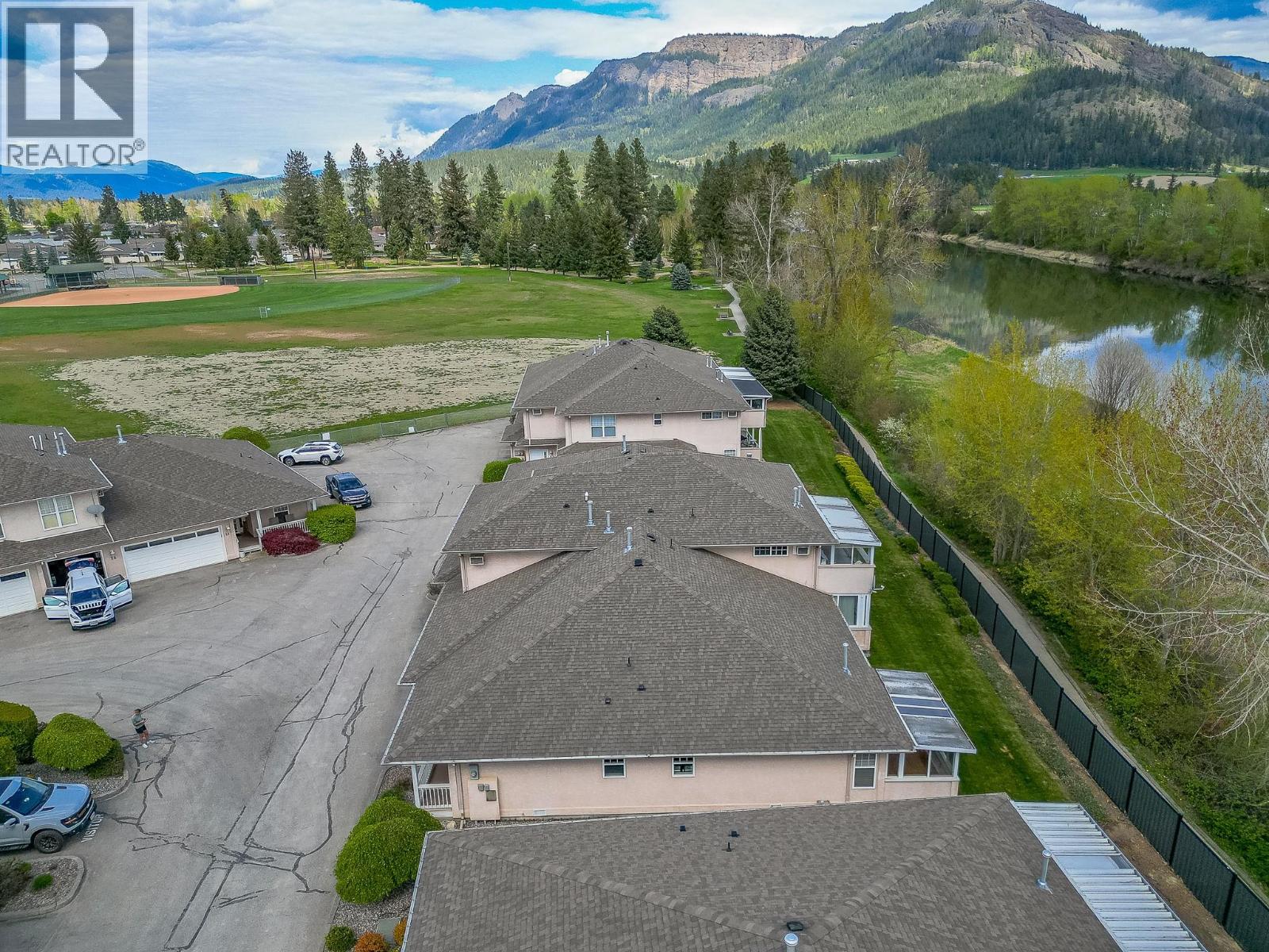 #17 303 Regent Avenue - 46