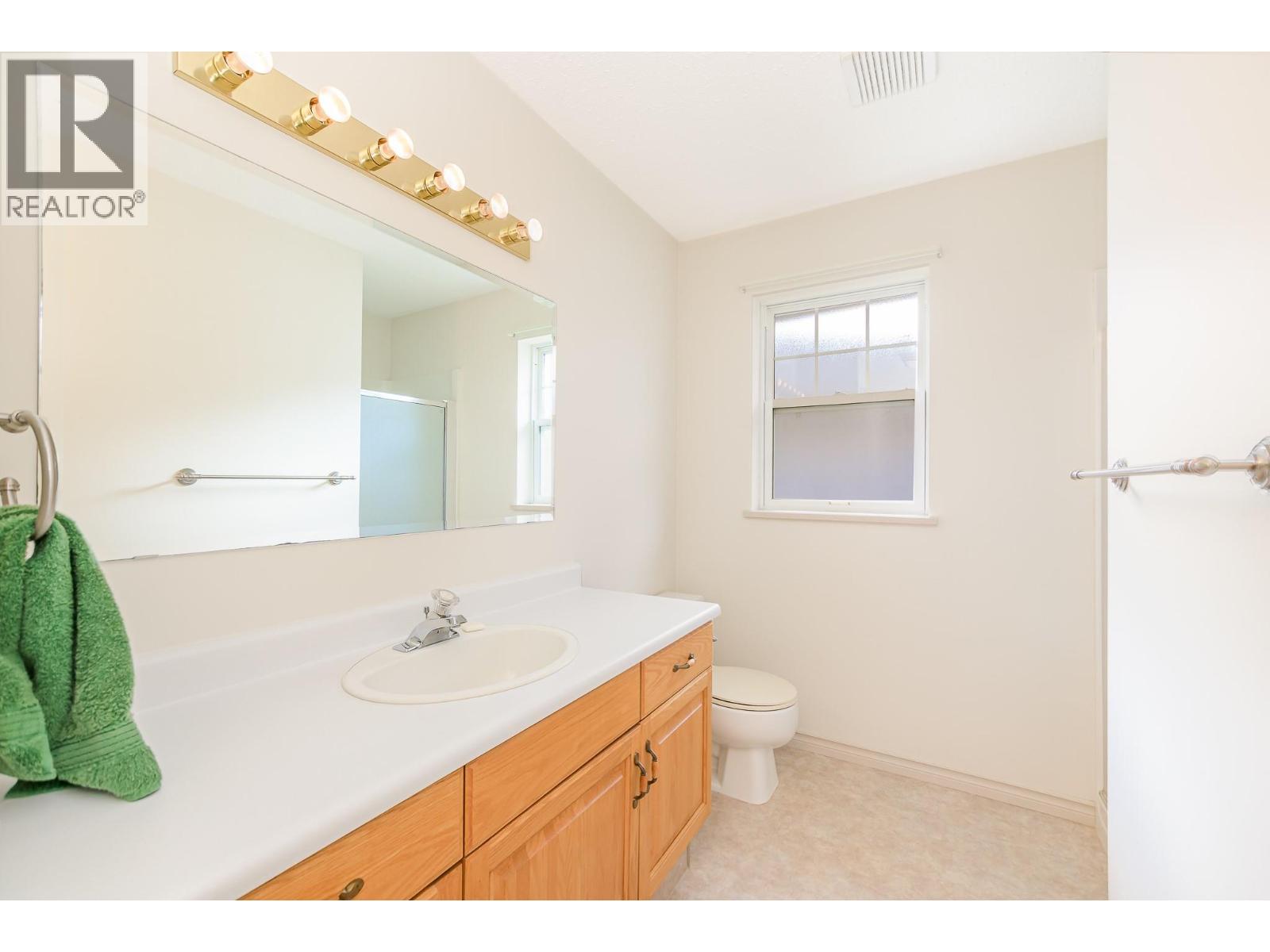 #17 303 Regent Avenue - 26
