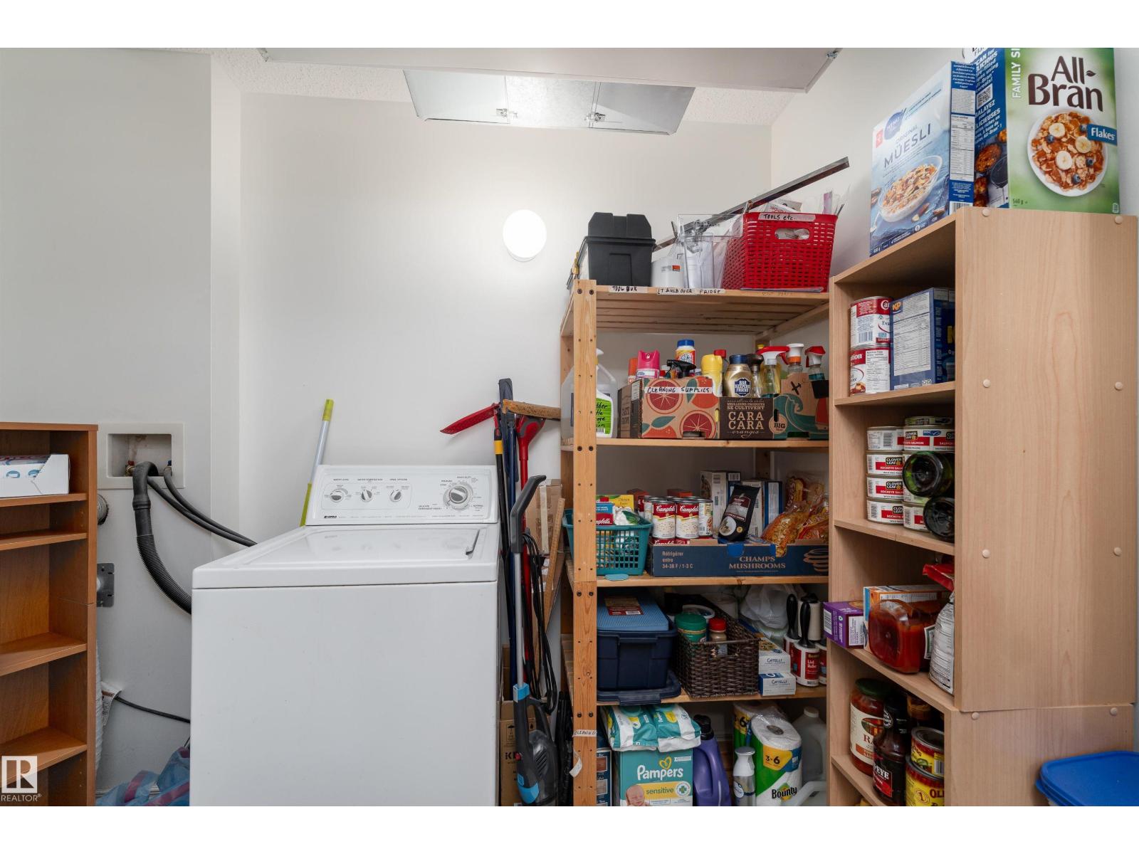 #221 16303 95 ST NW, Edmonton