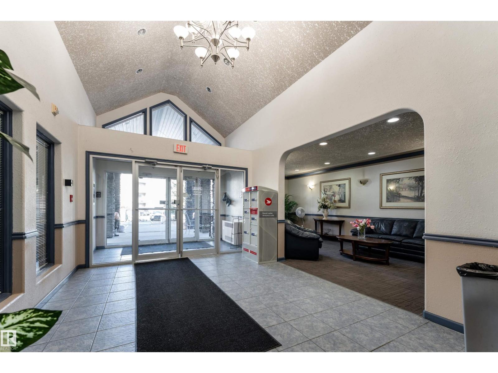 #221 16303 95 ST NW, Edmonton