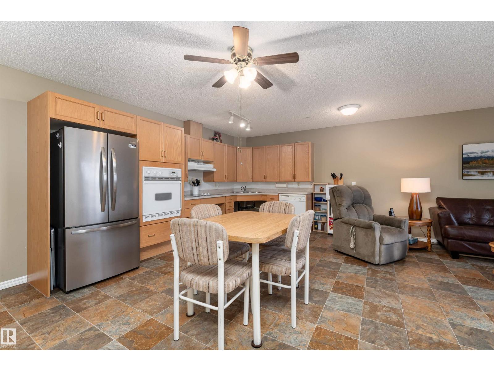 #221 16303 95 ST NW, Edmonton
