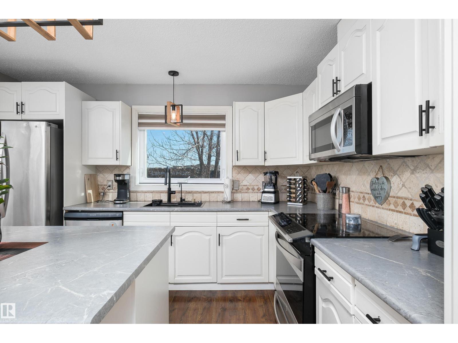 17828 91 ST NW, Edmonton