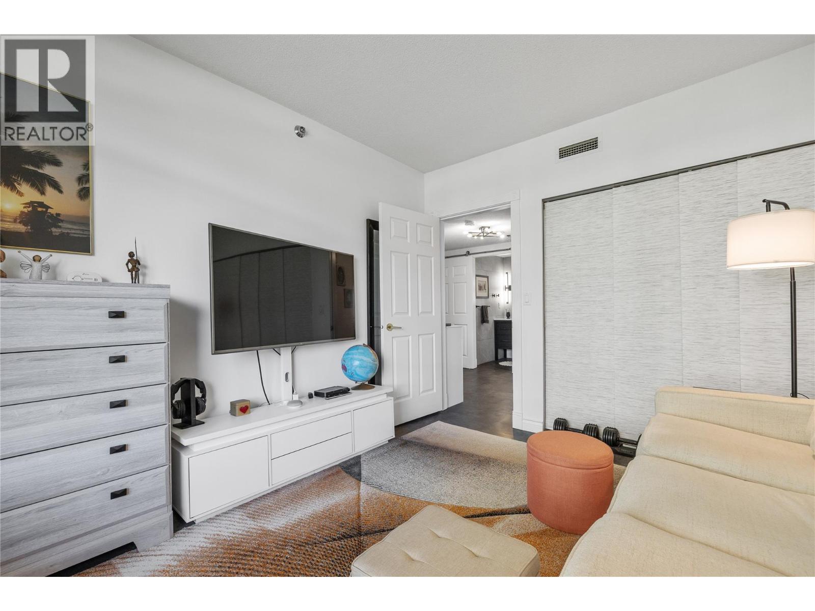405 1152 Sunset Drive, Kelowna