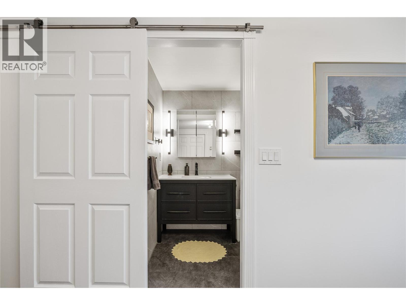 405 1152 Sunset Drive, Kelowna