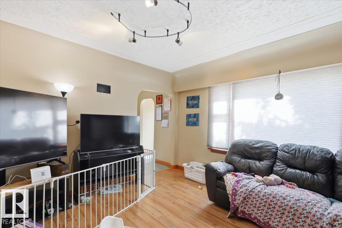 49059 RGE ROAD 265 - 47