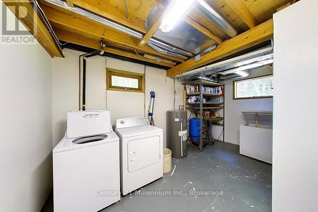495115 GREY 2 ROAD - 33