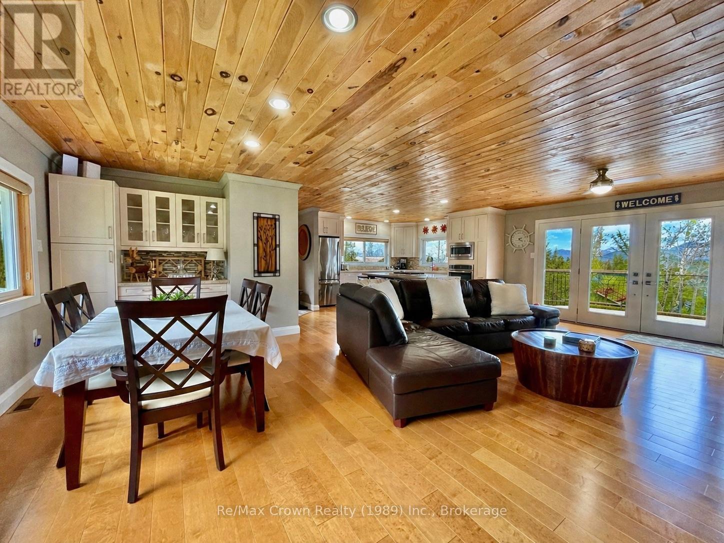 108 MURPHY DRIVE - 11