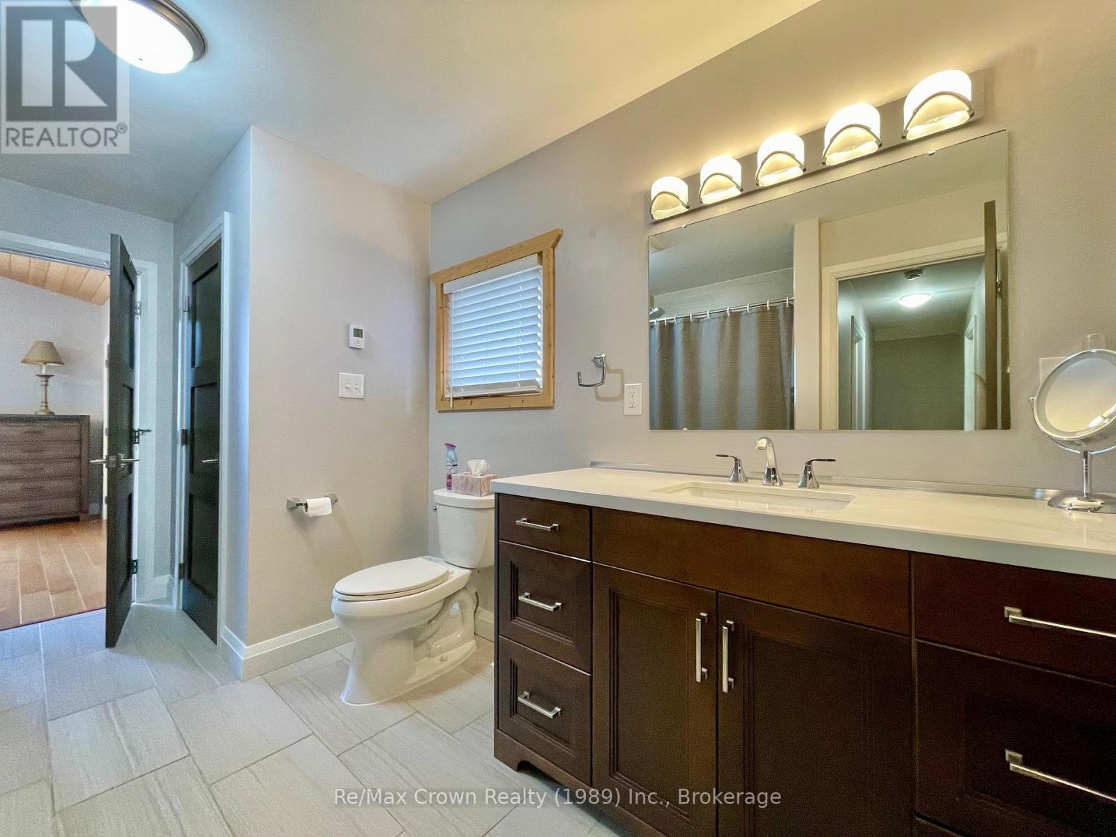 108 MURPHY DRIVE - 18