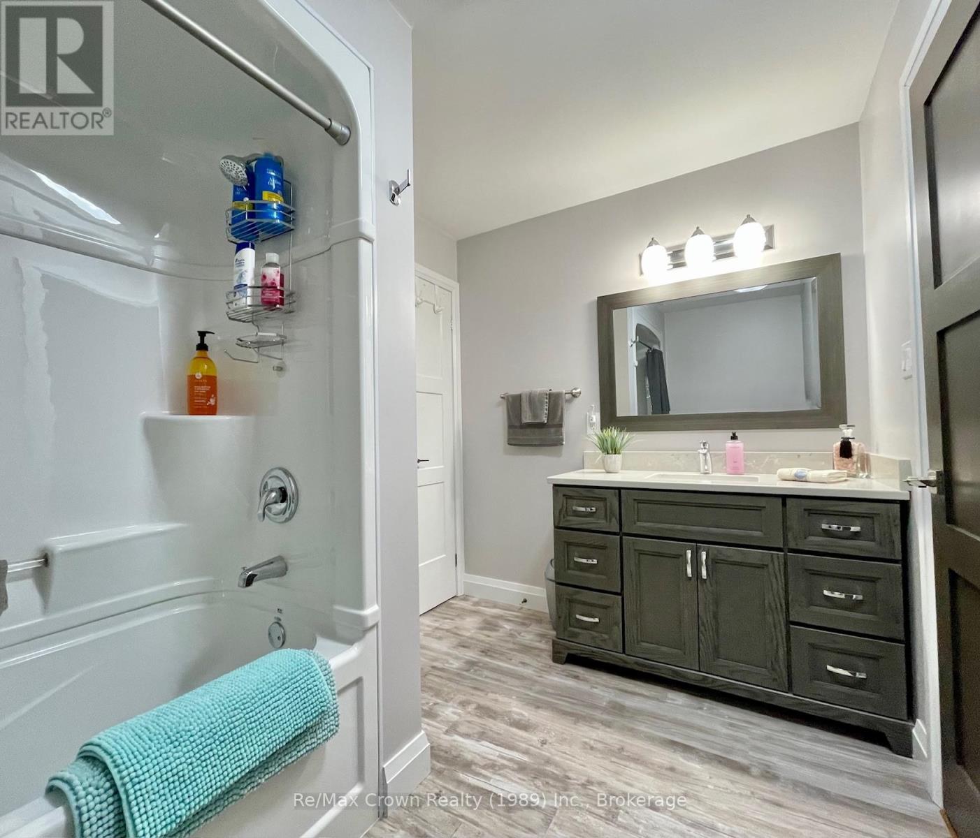 108 MURPHY DRIVE - 22