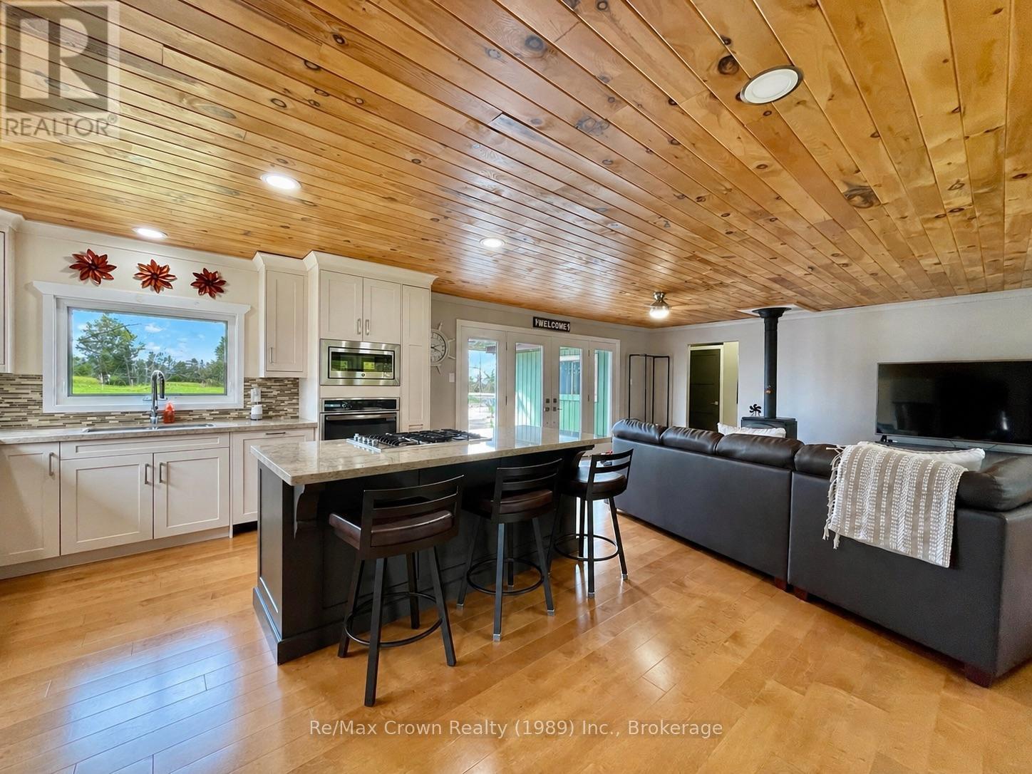 108 MURPHY DRIVE - 7