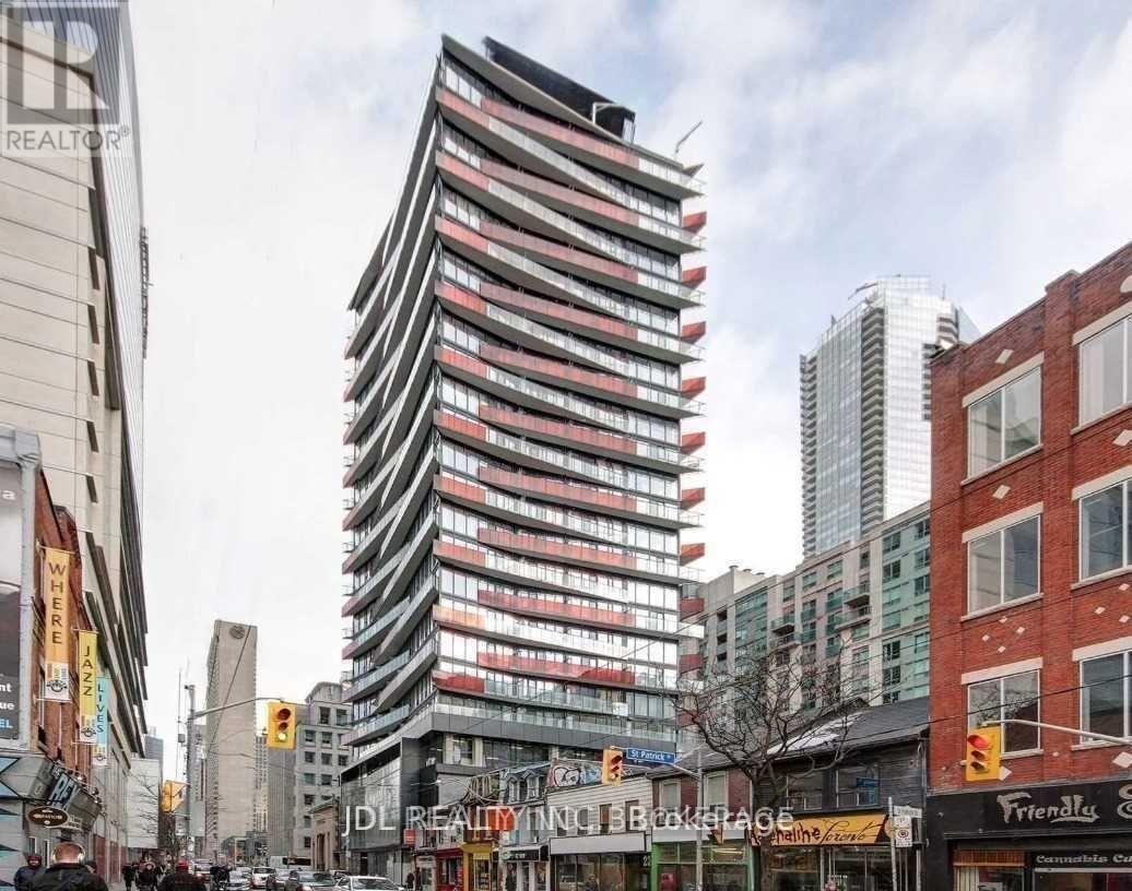 Listing photo of 615 - 215 QUEEN STREET W
