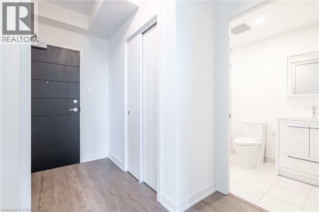 212 KING WILLIAM Street Unit# 816, Hamilton, Ontario, L8R3N9 — Photo 9