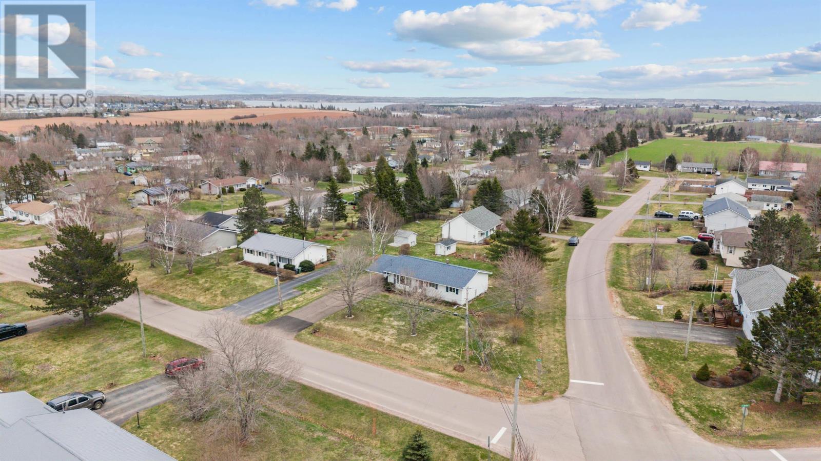 32 Eliot Drive - 47