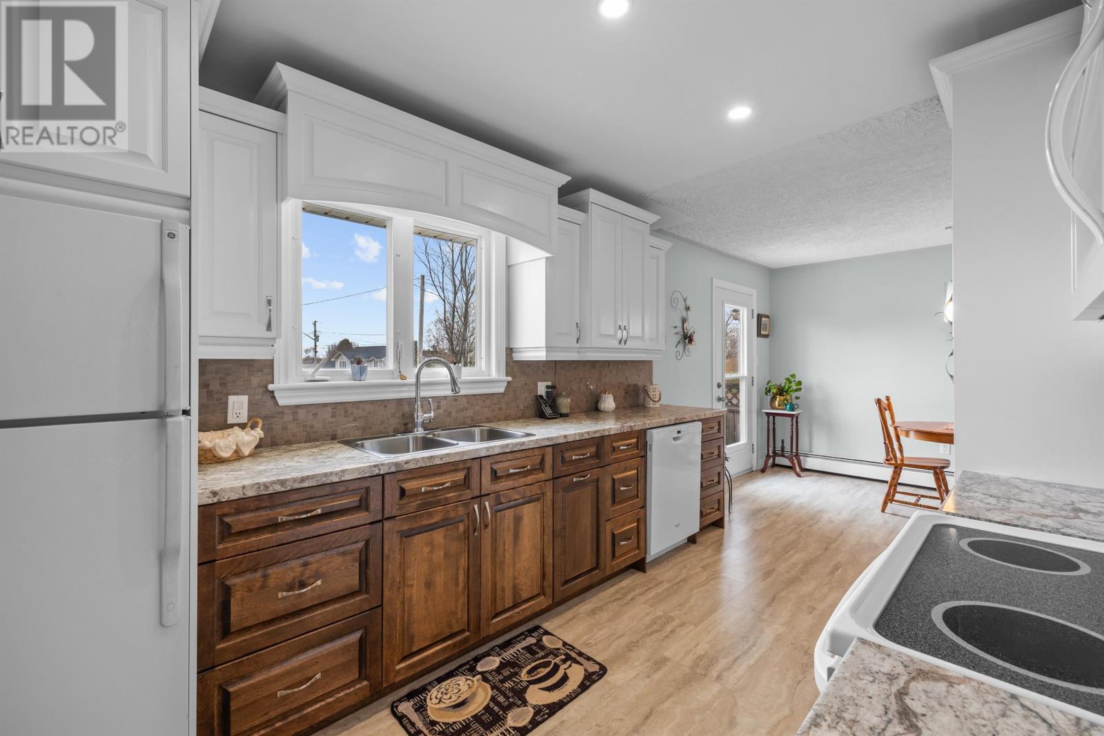 32 Eliot Drive - 5