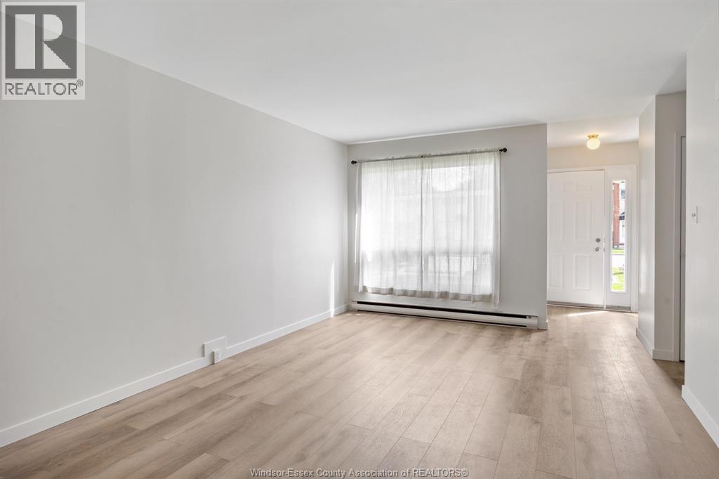328 FRYER, Amherstburg, Ontario, N9V2L9 — Photo 8