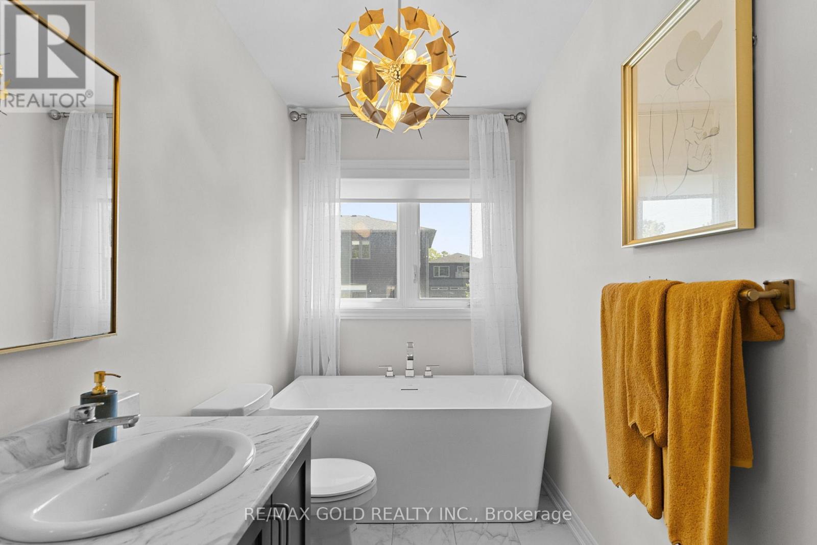 54 EBERHARDT DRIVE - 25