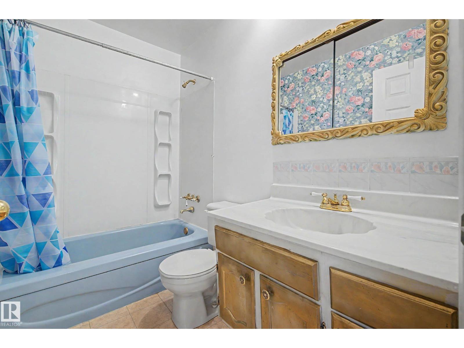 7711 156 ST NW - 12