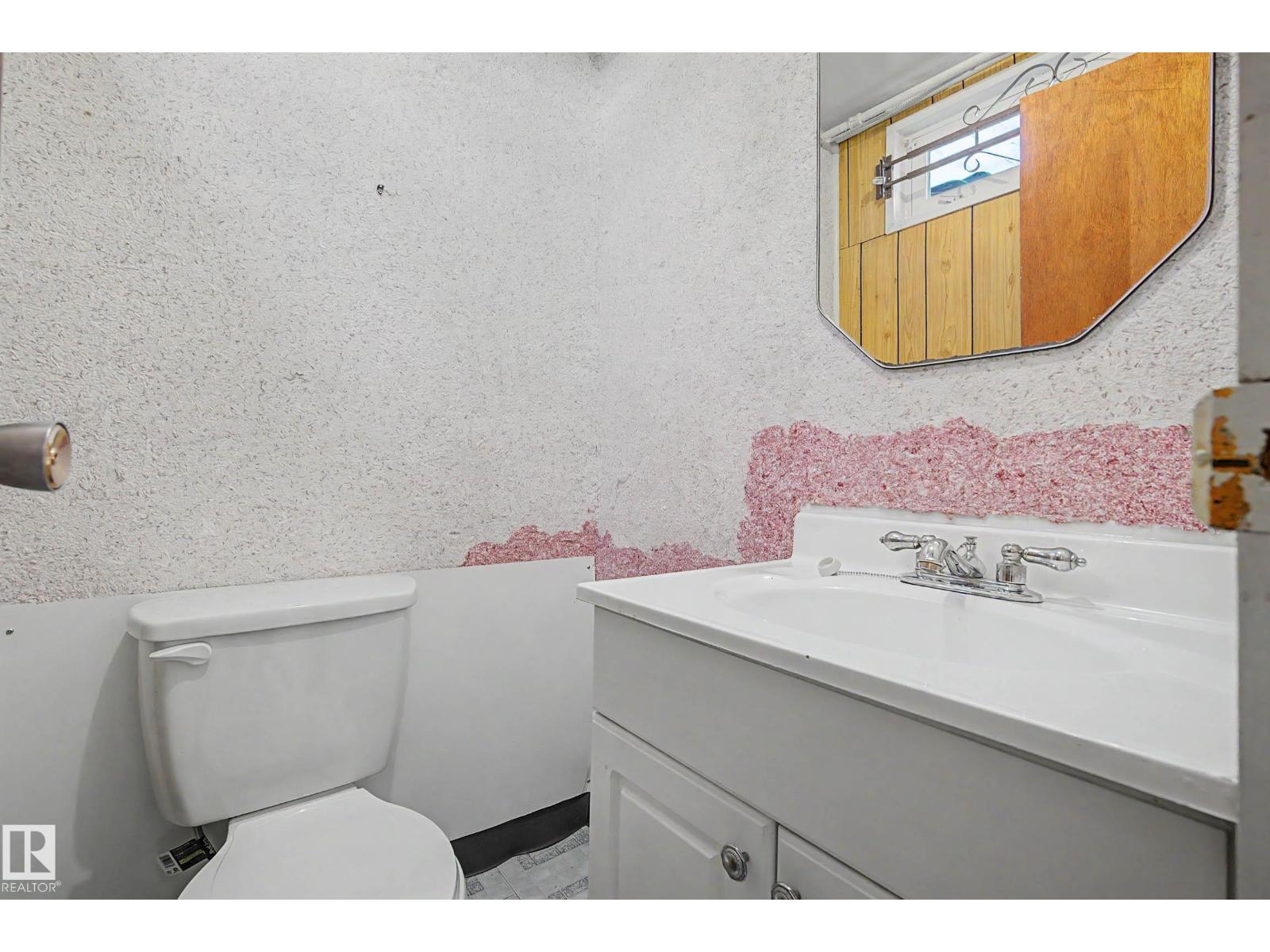 7711 156 ST NW - 21