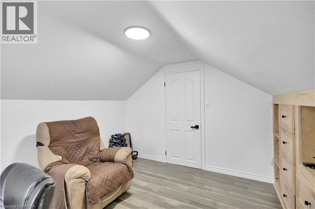 29 ALEXANDER Street - 26