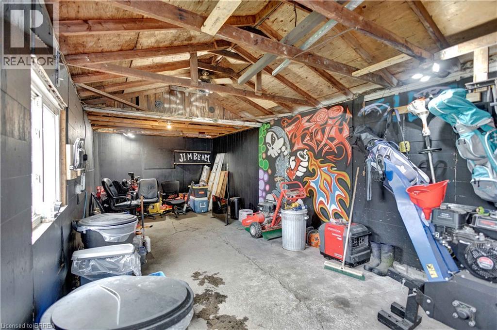 29 ALEXANDER Street - 33
